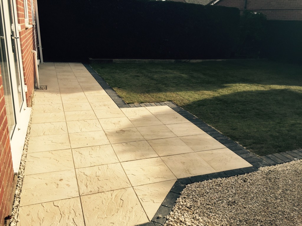 Completed Job - New Patio, Lawn and gravel pathway